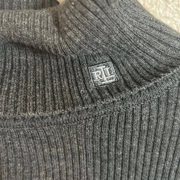 Ralph Lauren turtle neck - Picture 2 of 4